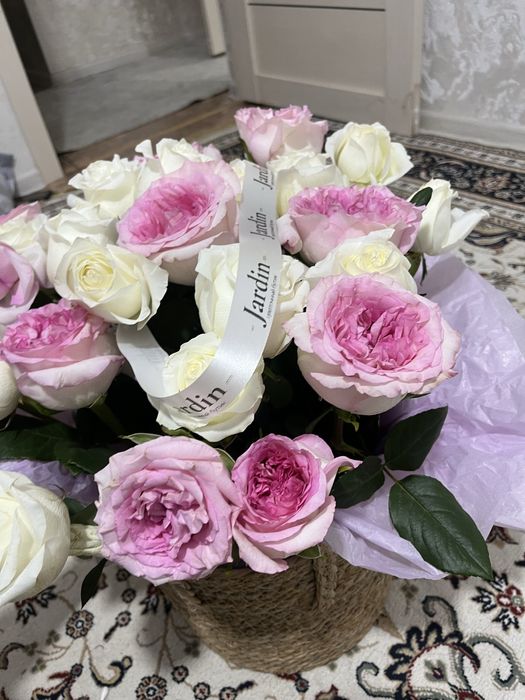 Цветы с корзиной