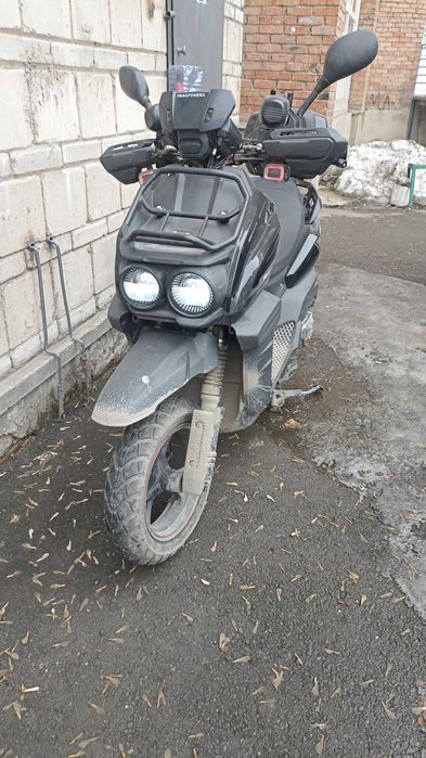 Скутер танк продам