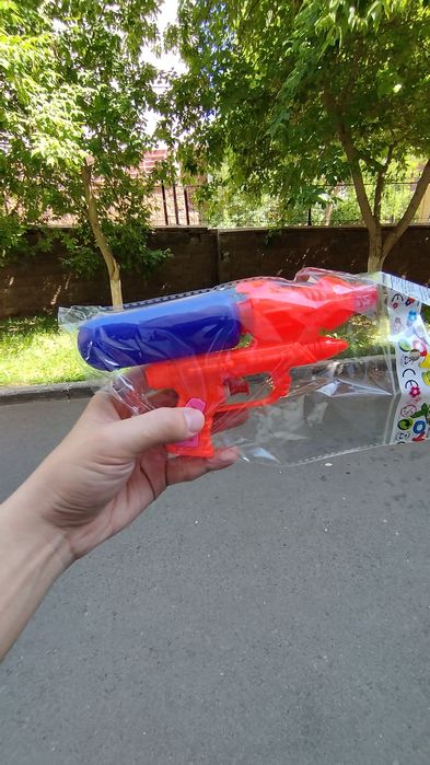 Водяные автоматы и пистолеты