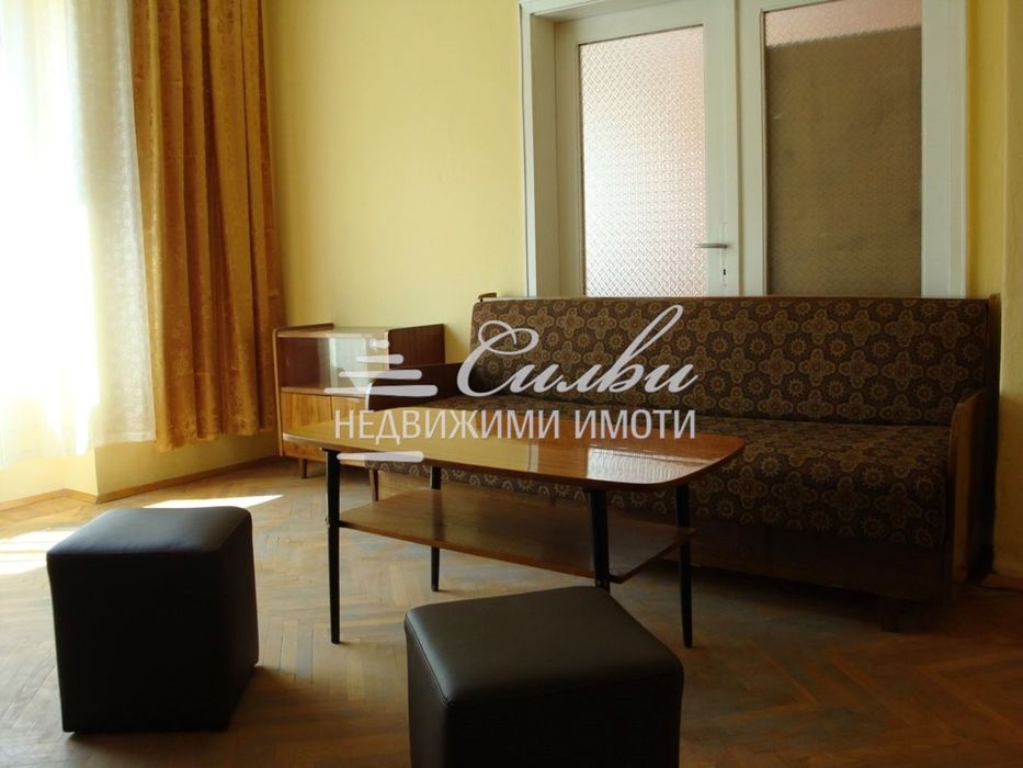 Дава се под наем Тристаен апартамент в Шумен, Център - 90 кв.м за 408 € - Снимка #5