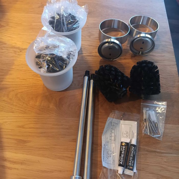 НОВИ! 2 броя Стенна четка за тоалетна, без пробиване, неръждаема стома