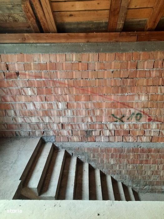 Casa la rosu de vanzare 242mp construiti, 500 mp teren – Paulesti