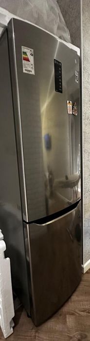Продается холодильник LG!