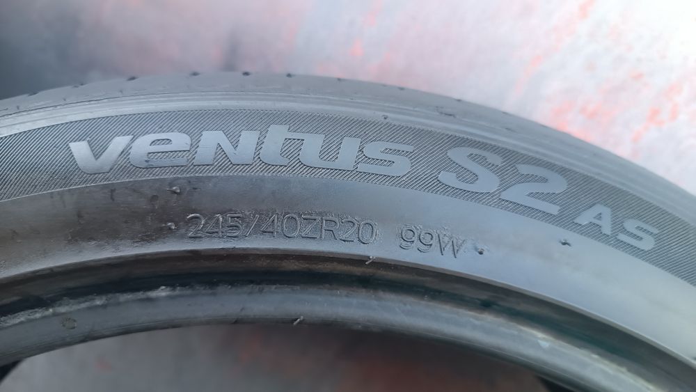 245/40/20 Hankook Дот 1424