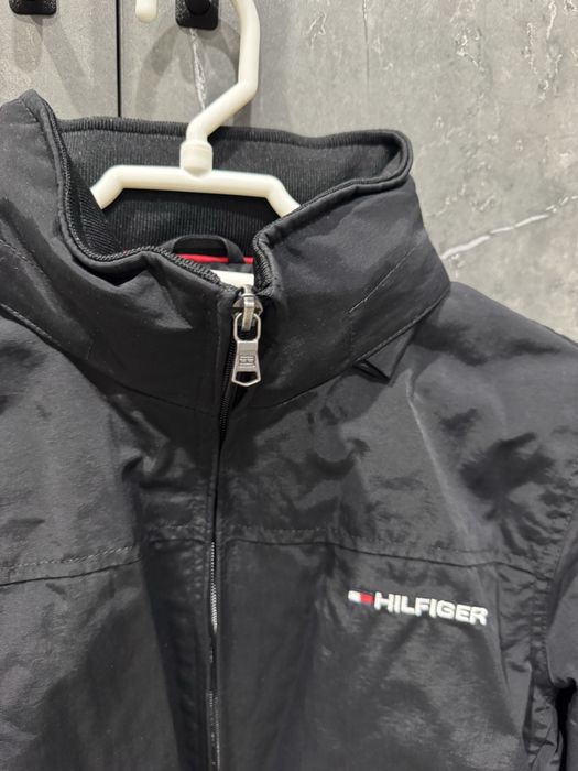 Ветровка Tommy Hilfiger