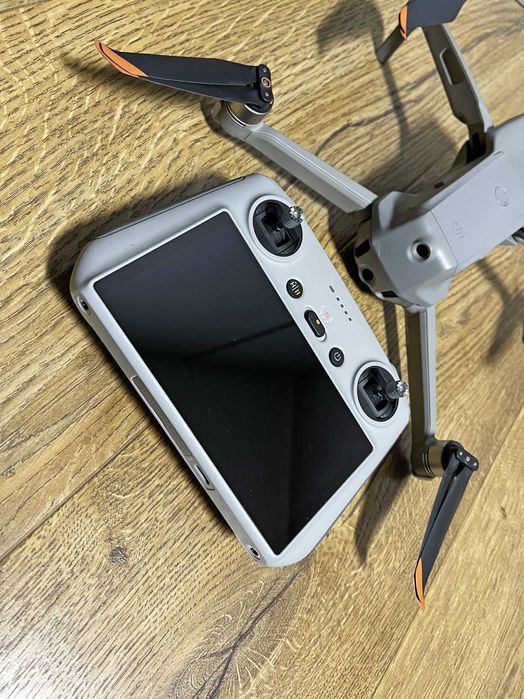 Очень крутой дрон квадрокоптер DJI AIR 2S ( 5,4 К)