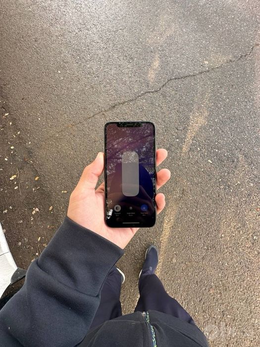 Iphone Xs sotiladi idiyal