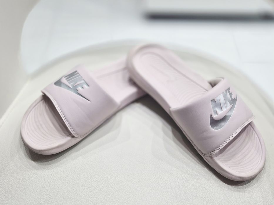 Сандали и чехли Nike