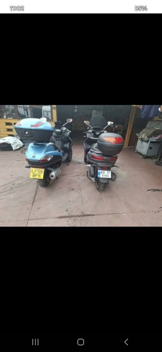Vand Piagio D300 cel.negru și D250 Cel albastru