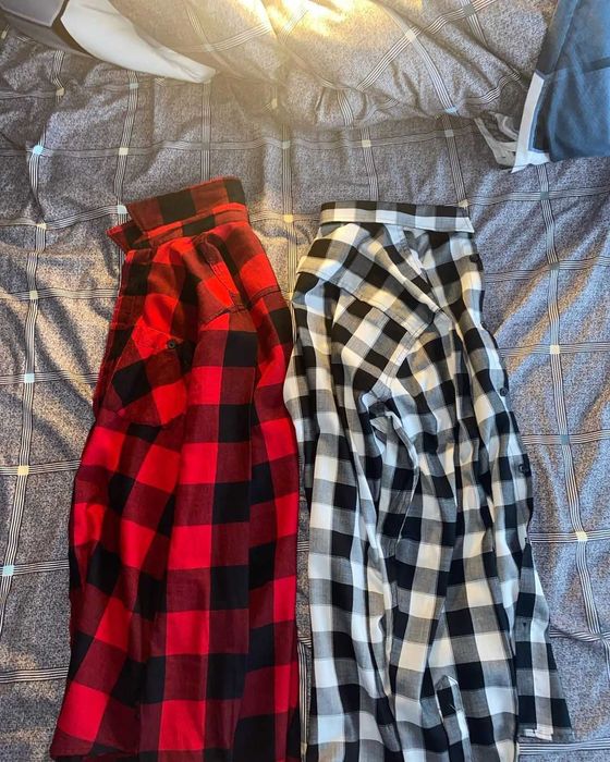 Set de 2 camasi rosu/alb marime S