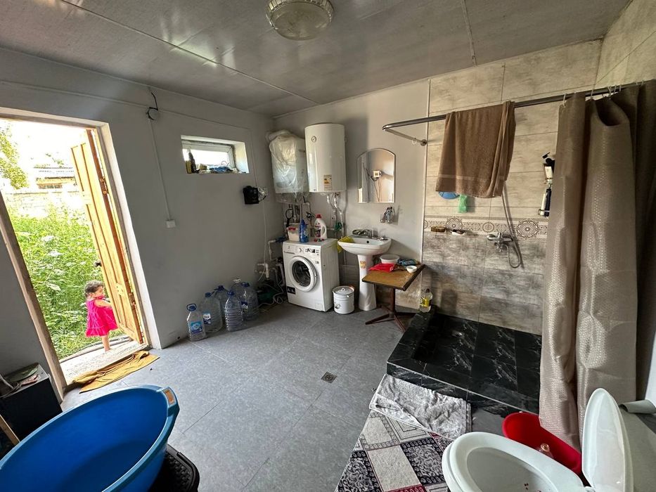 Srochna!!! Surumda joylawkan 3.5 sotih 2 xona uy sotiladi