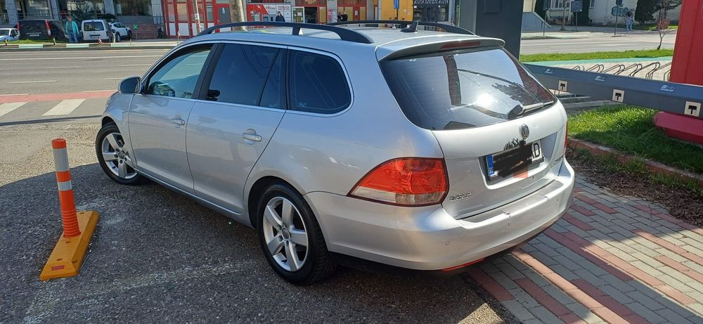 Volkswagen Golf gri