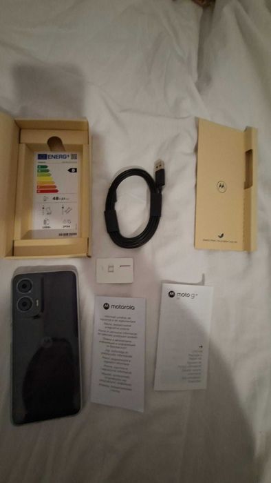 Чисто нов телефон Моторола G35 5G 256 GB 8 GB