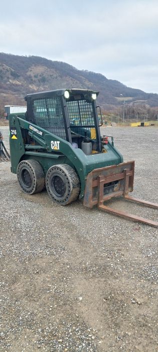 încărcător  frontal Caterpillar 216 ,2680 kg