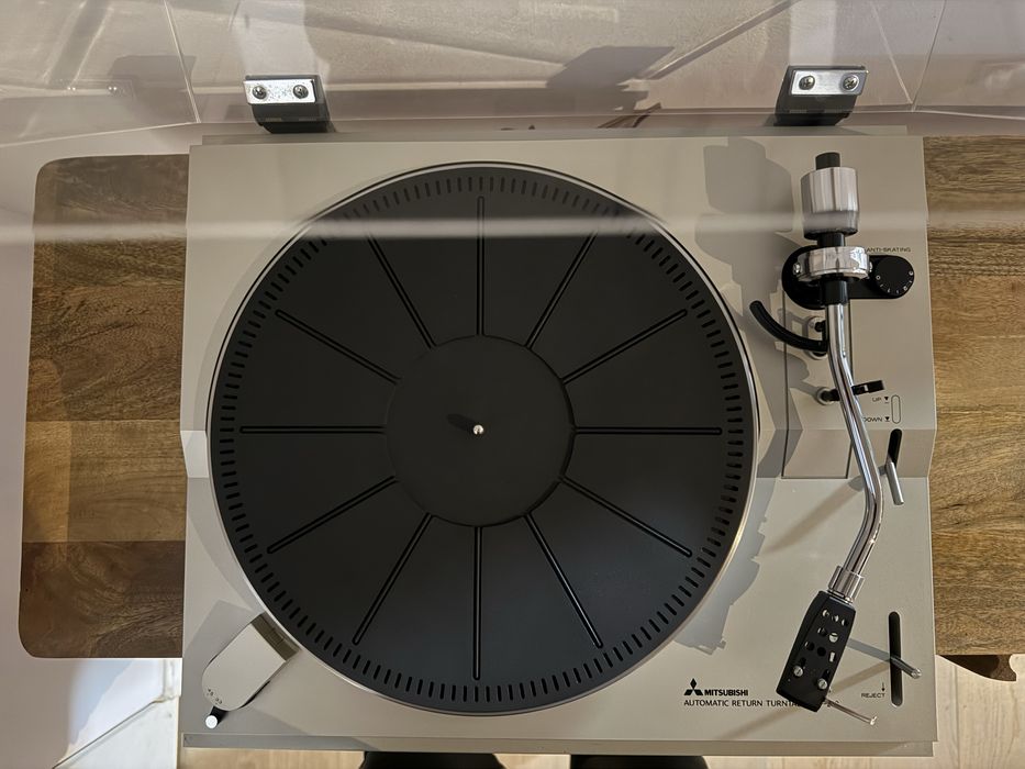 Mitsubishi DP-210 – pick-up vintage rar | stare impecabilă