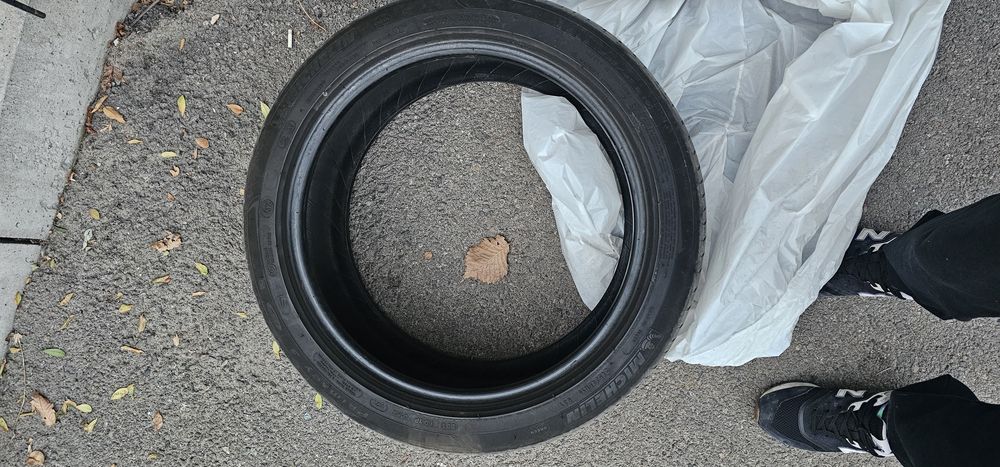 Продам шины michelin летние пара