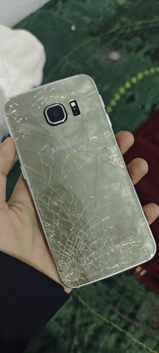 Самсунг с6едже флагман 2015года