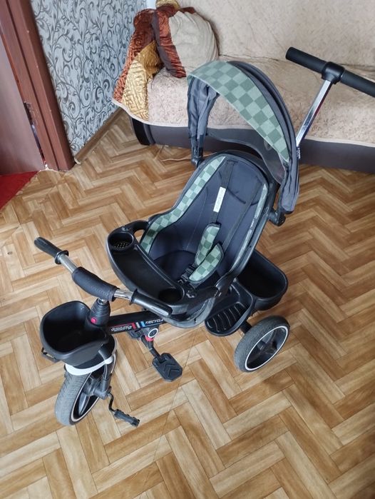 Детский велосипед с ручкой