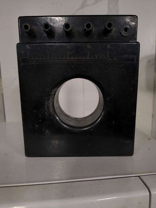 Трансформатор тока УТТ-6М2 — СССР, исправный, 5 А, 660 В