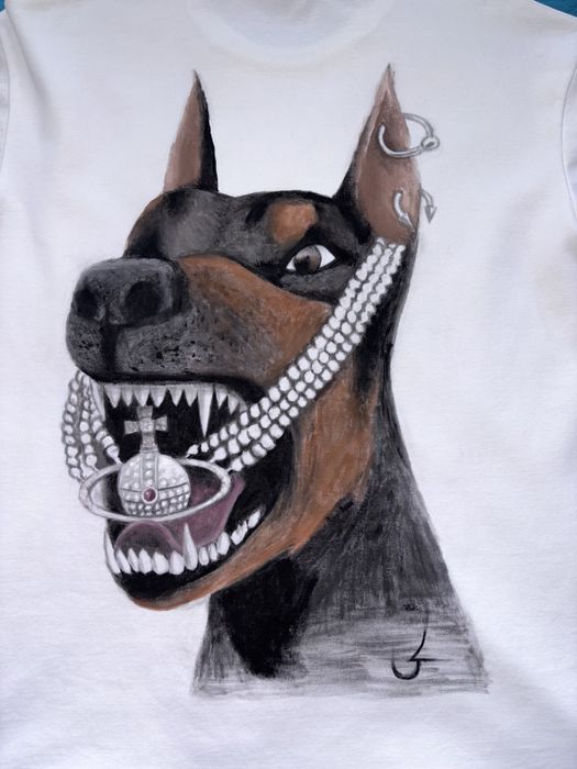 Ръчно рисувана тениска с Vivienne westwood и Доберман