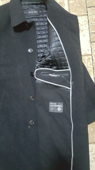 Пальто современное, черное, красивое