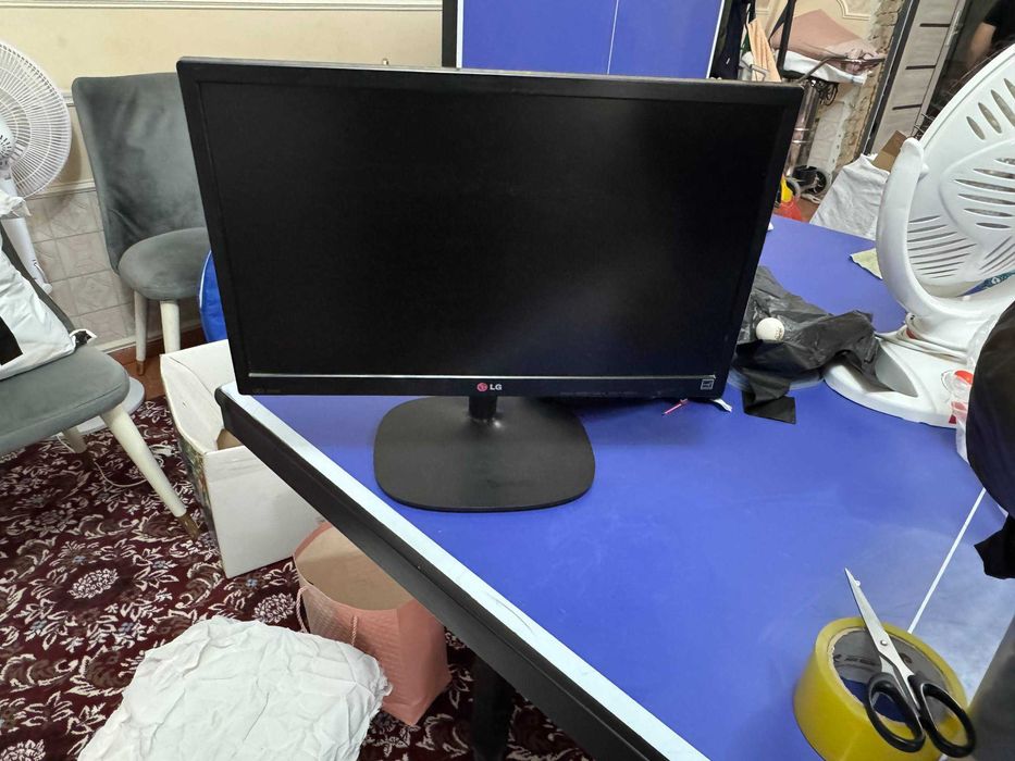 Монитор LG старый