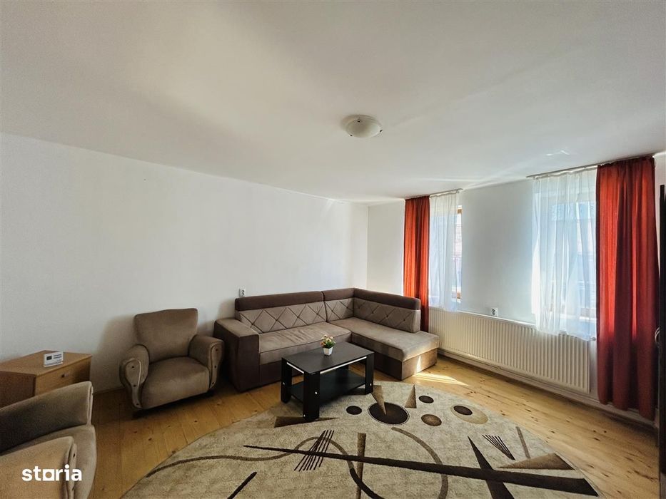 Casa individuala cu 2 corpuri si teren 625 mp - Avrig