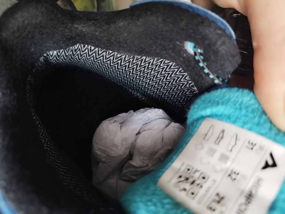 Продам ботинки на мальчика