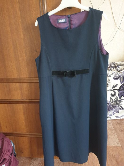 Продам школьный сарафан