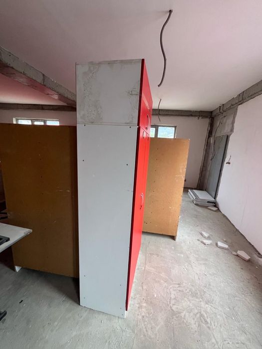 Шкаф және столб