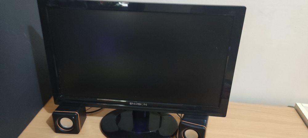 Монитор LG и ещё другой фирмы 2 шт