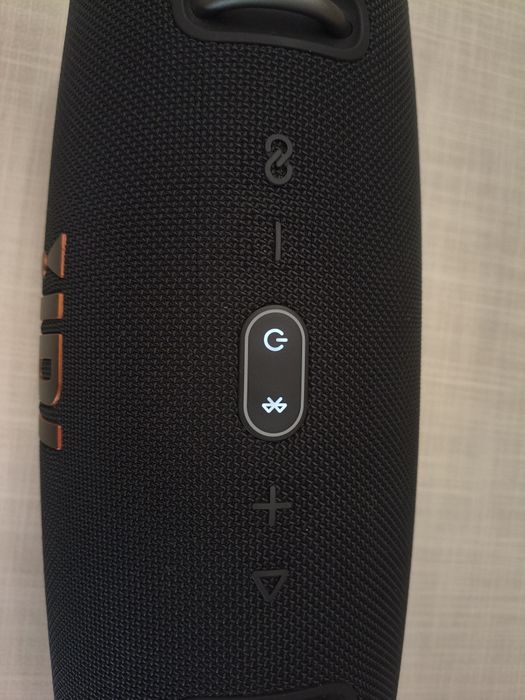 Vând JBL Xtreme 3 în stare impecabilă,