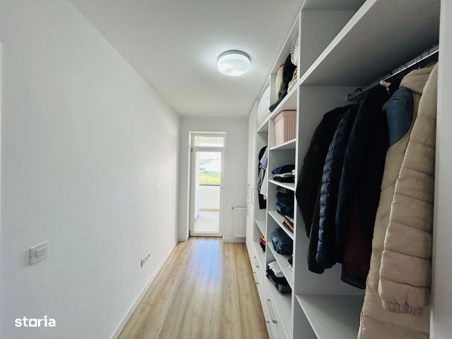 Apartament de vanzare, bloc nou, cu lift, bucatarie separata, dressing
