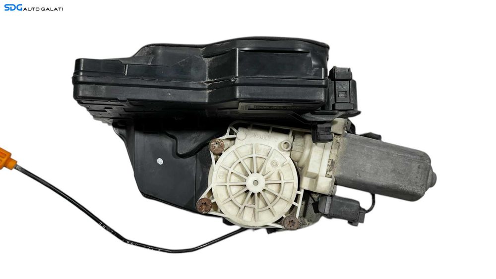 Broasca Incuietoare cu Soft Close de la Usa Portiera Dreapta Spate BMW Seria 7 E65 730 Facelift 2001 - 2008 Cod 7169240 [L5754]