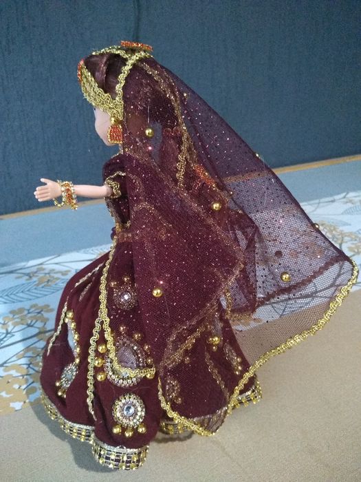 Кукла  в индийском национальном костюме