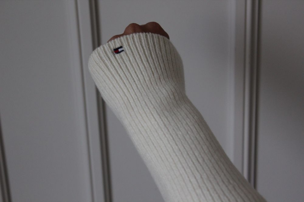 Шерстяной свитер Tommy Hilfiger