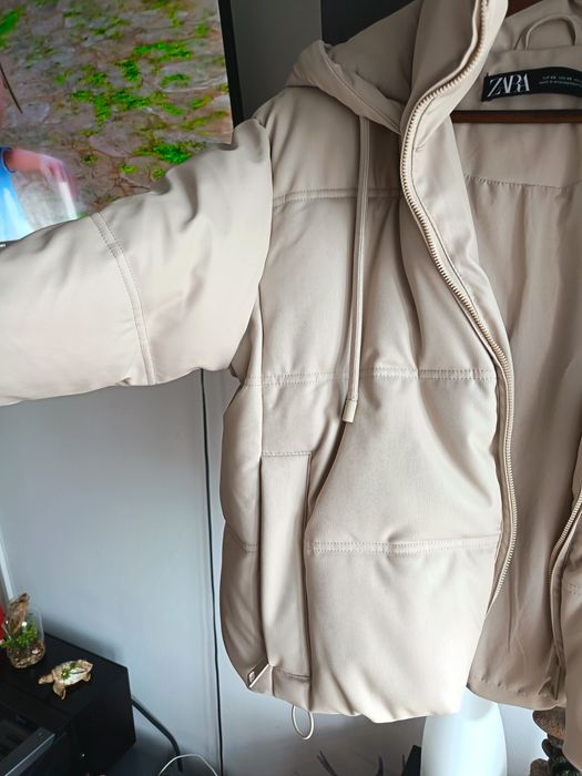 Vând geaca dama noua