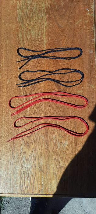 Vând șireturi de adidas și new balance 327