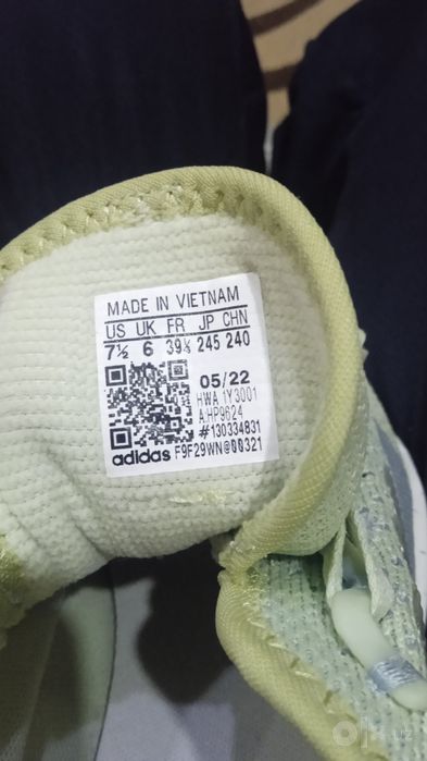Adidas женские кроссовки