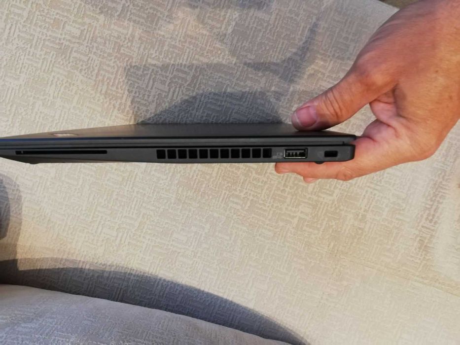 Лаптоп Lenovo ThinkPad t490s  i5  200 GB  SSD