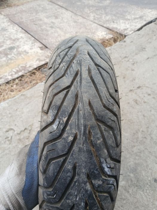 Гума за скутер 130/70/12.  Michelin
