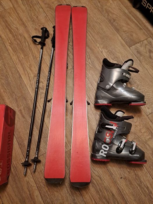 Ски комплект,обувки и щеки за дете