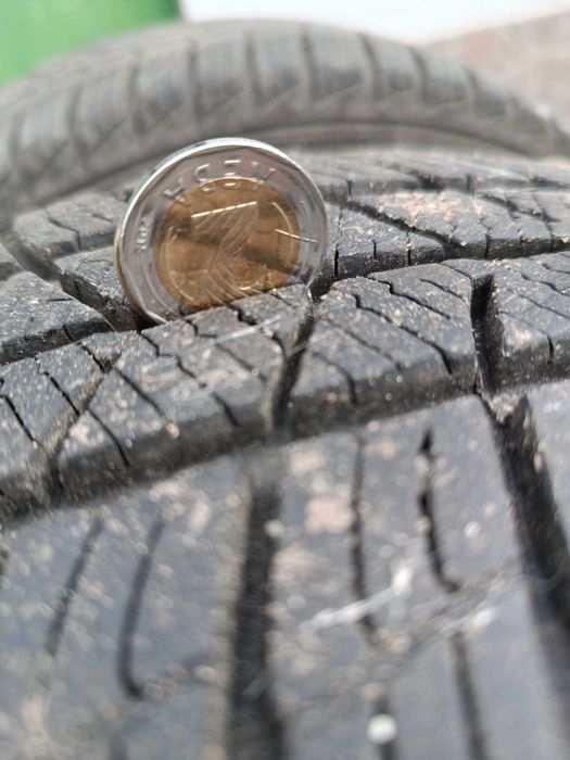 Джанти 4бр за Nissan Almera  + 4броя гуми  15 цола  185/65 R15