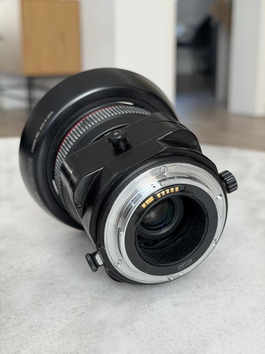 Obiectiv Canon ts-e 24mm f3.5 cu adaptor.