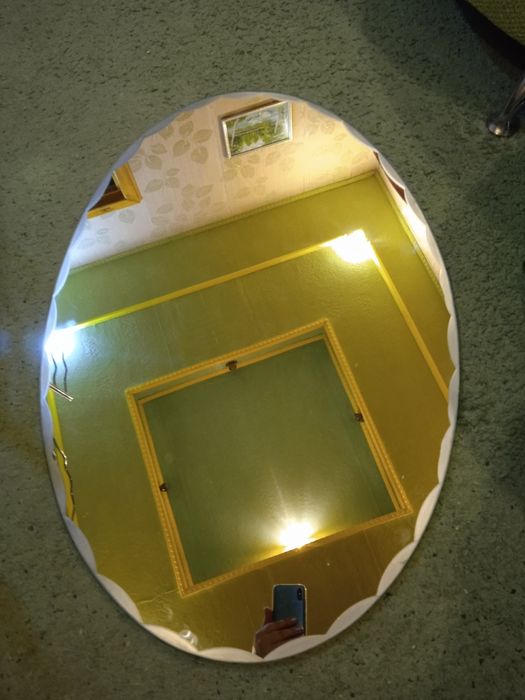 Продам зеркало настеное