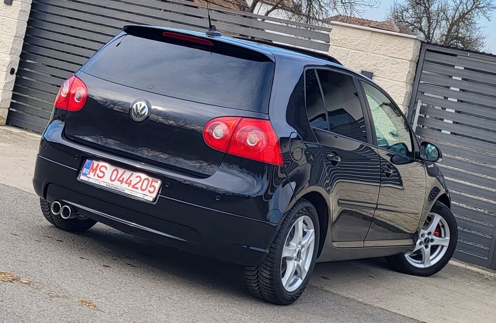 golf 5 GT, 1.6 MPI 102cp, navi, trapa