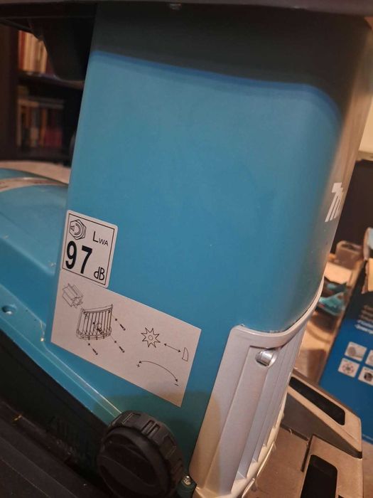 Tocator de crengi Makita UD 2500 ca nou