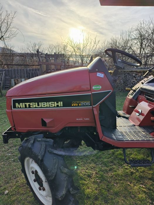 Tractor Mitsubishi MT205 - 20 cai 4x4