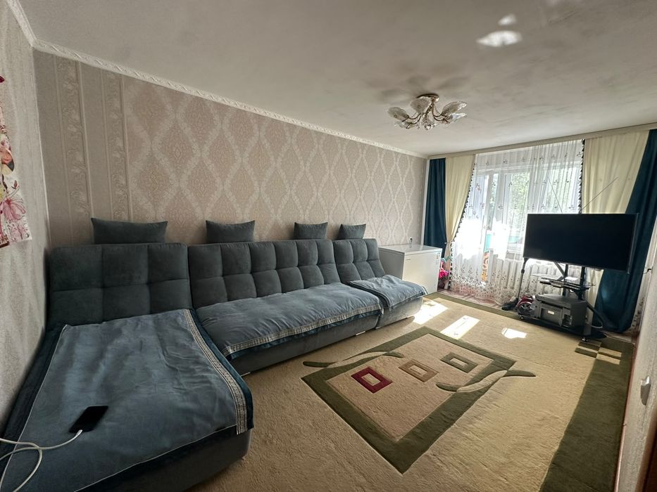 Продам 3х комн квартиру с мебелью и тежникой