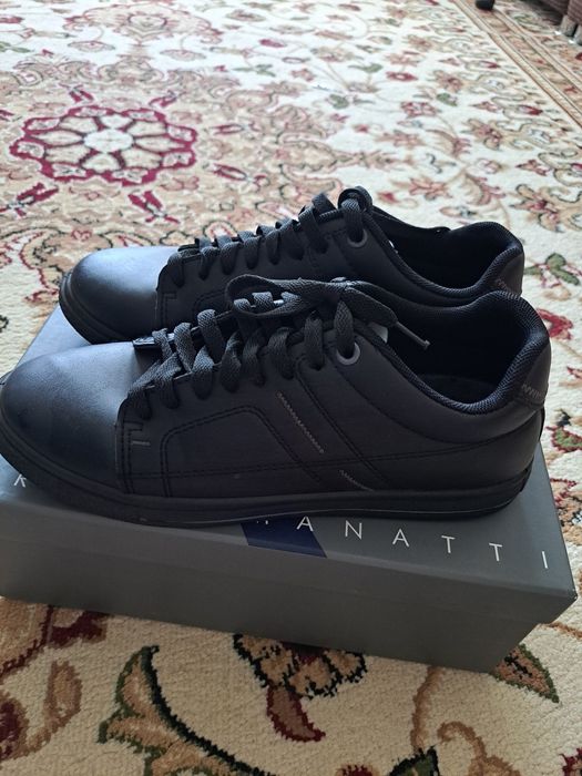 Обувь для мальчика.  Размер 39